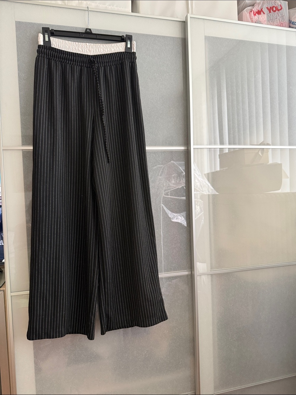 Zara Cream Elastic Waist pants .